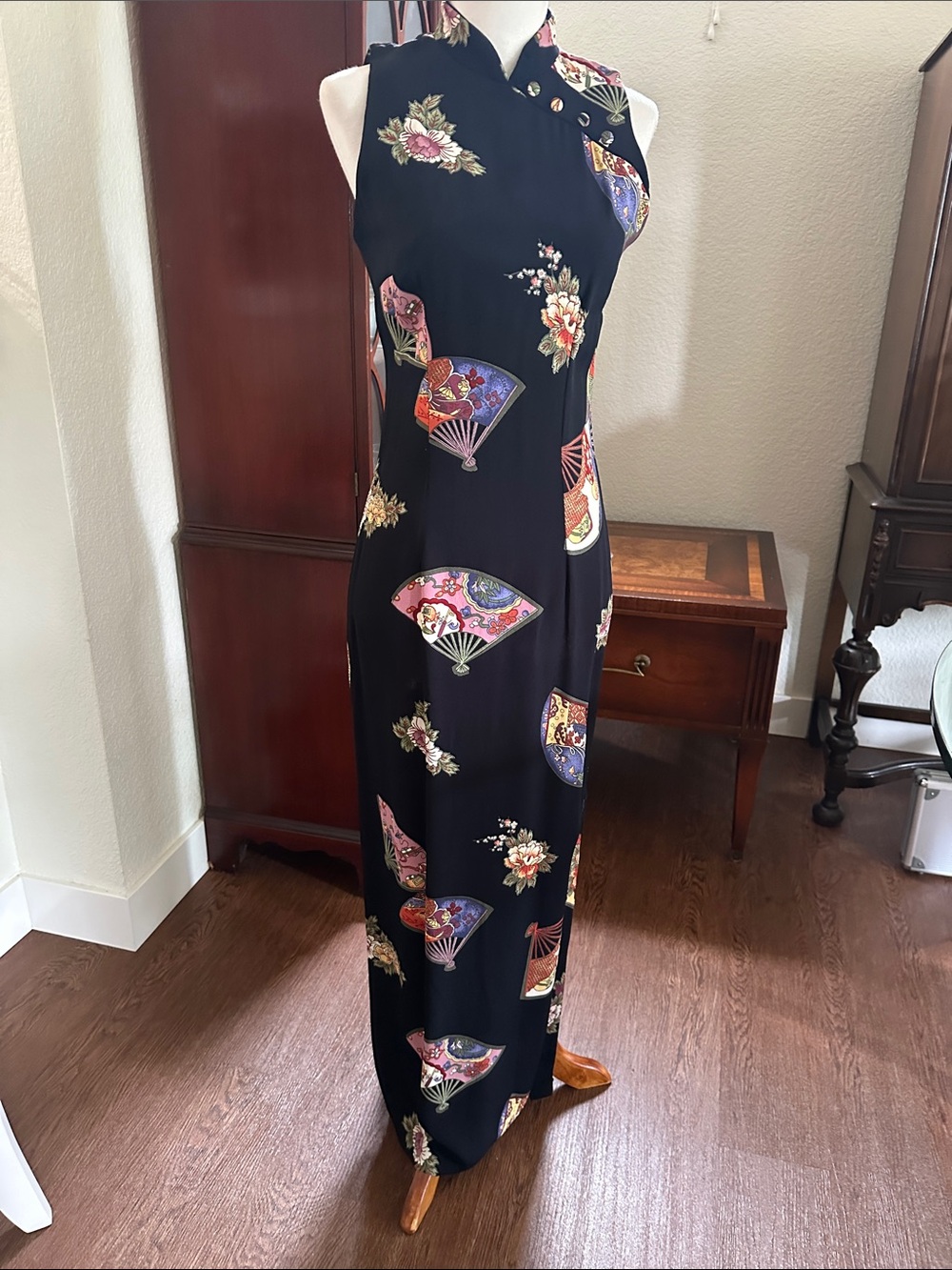 Cache Black Maxi Cheongsam Dress with Multicolor Fan & Floral Print